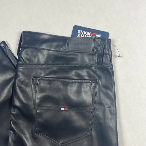 TOMMY JEANS
Women's Mid-Rise Faux-Leather Straight-Leg Pants Sz 32 - Picture 9 of 13